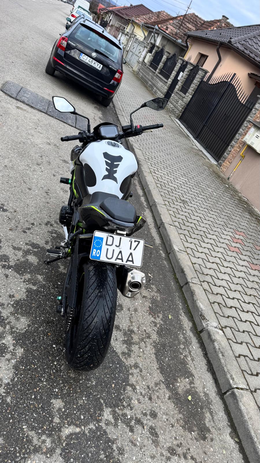 2020 Kawasaki ZR 900F